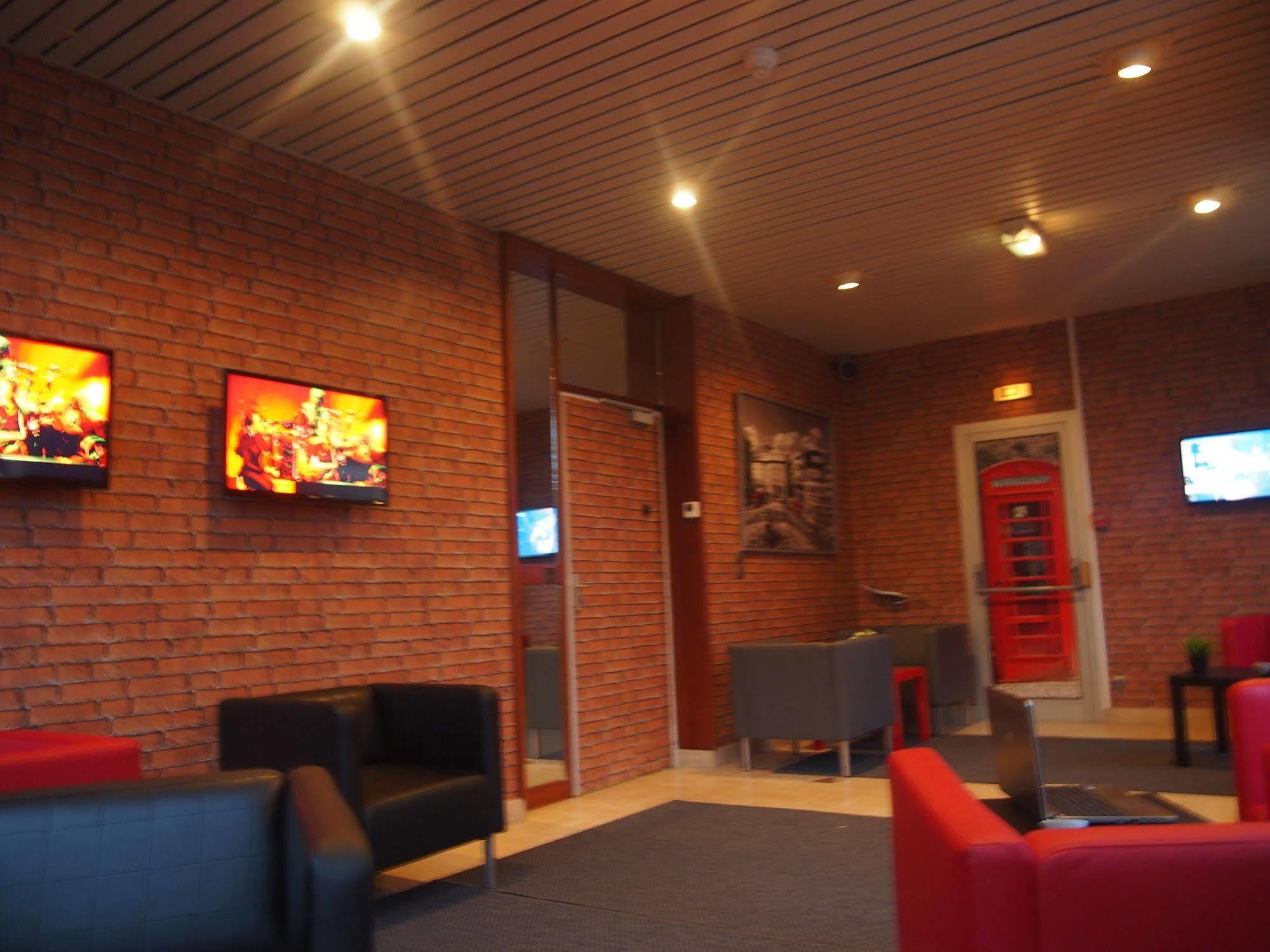 Comfort Hotel Rosporden Concarneau Экстерьер фото